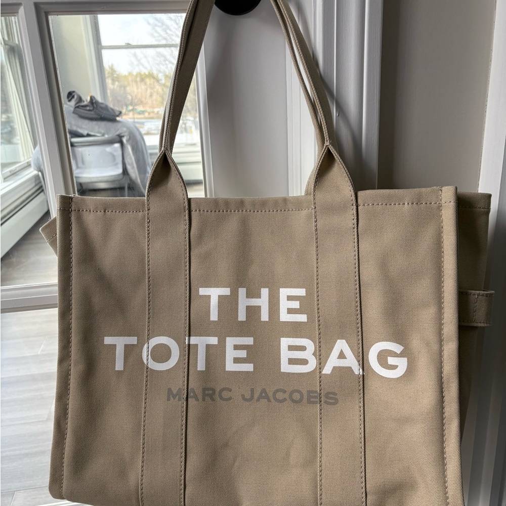 Marc Jacobs The tote bag